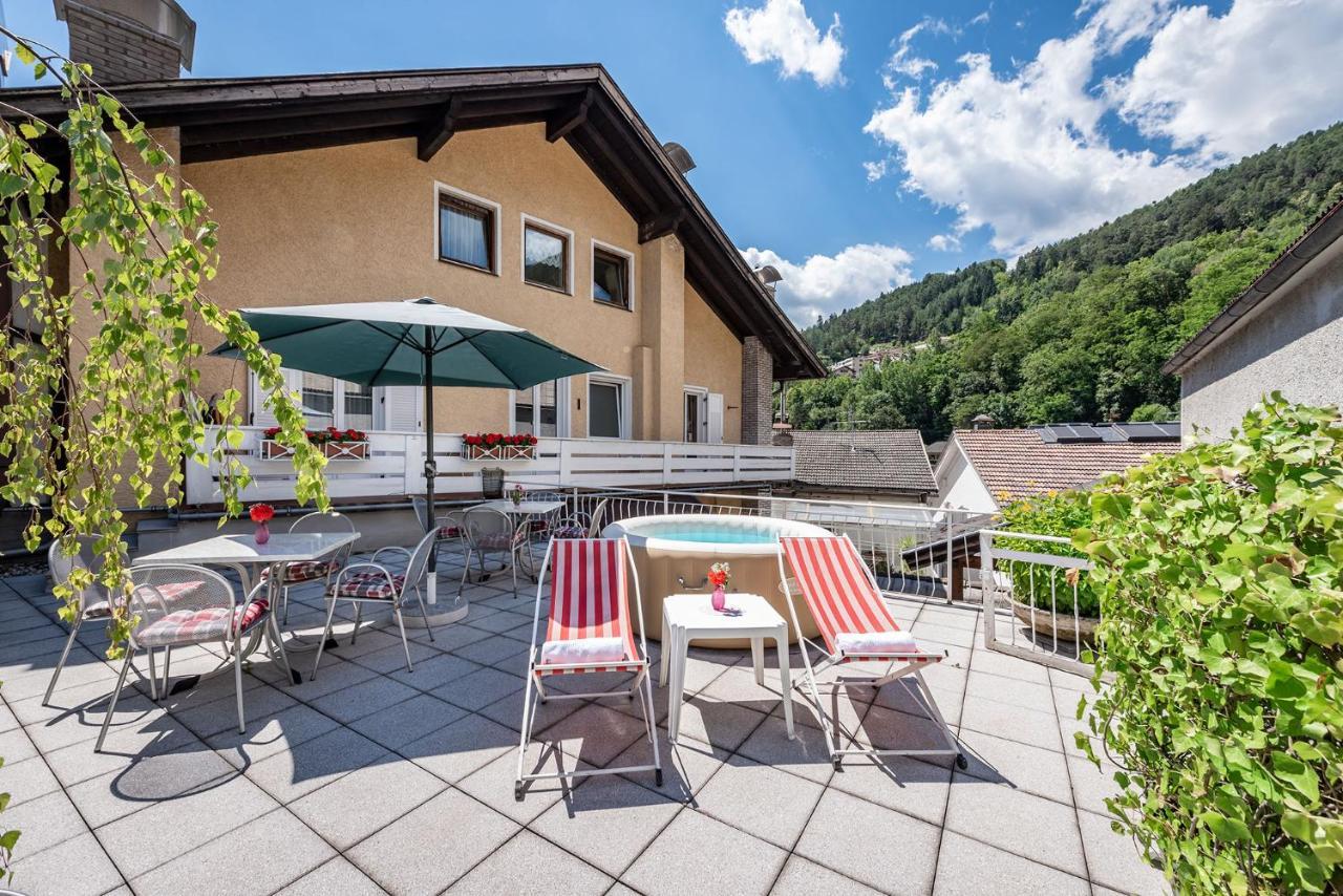 Hotel Weisse Lilie - B&B Rio di Pusteria Eksteriør billede