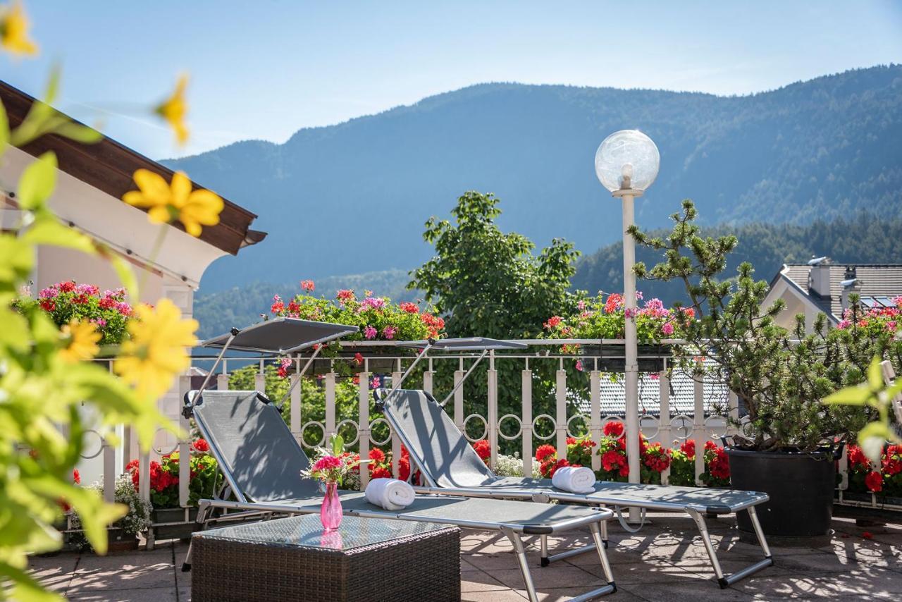 Hotel Weisse Lilie - B&B Rio di Pusteria Eksteriør billede