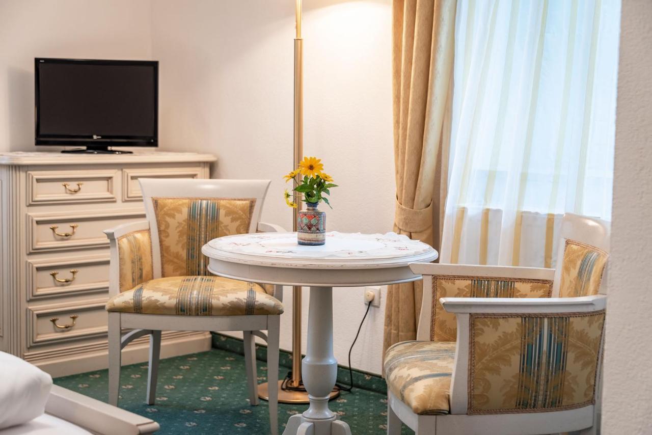 Hotel Weisse Lilie - B&B Rio di Pusteria Eksteriør billede