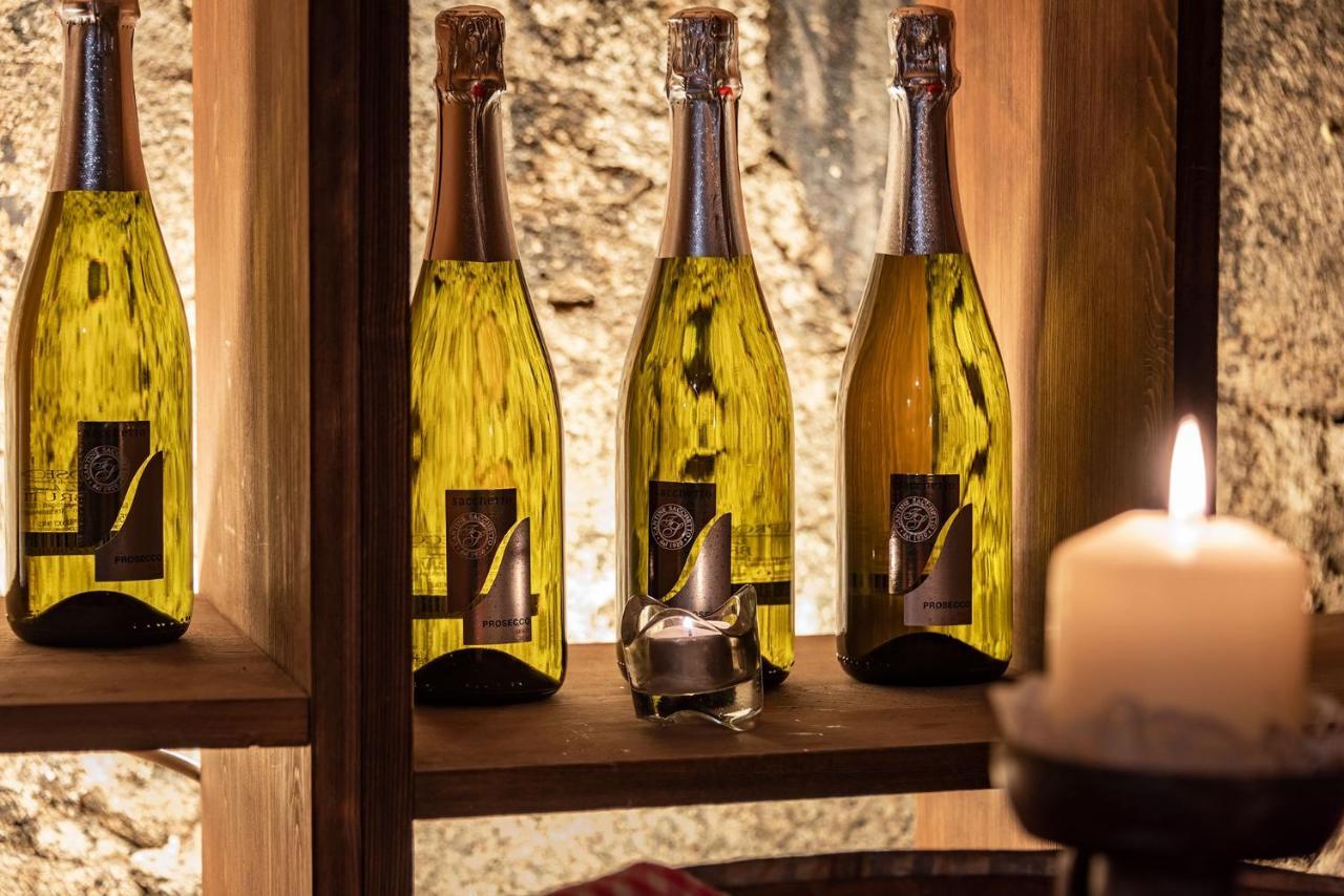 Hotel Weisse Lilie - B&B Rio di Pusteria Eksteriør billede