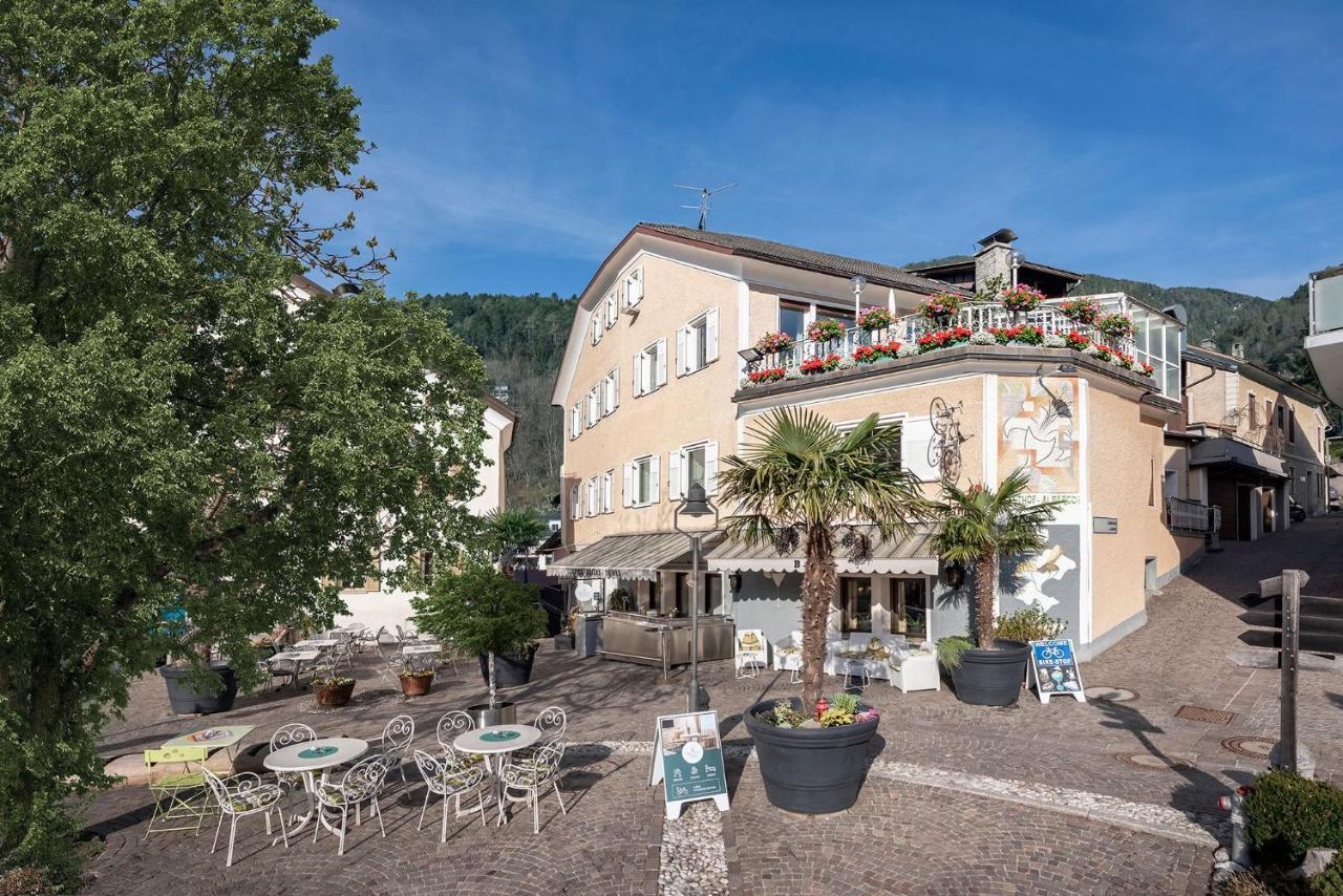 Hotel Weisse Lilie - B&B Rio di Pusteria Eksteriør billede