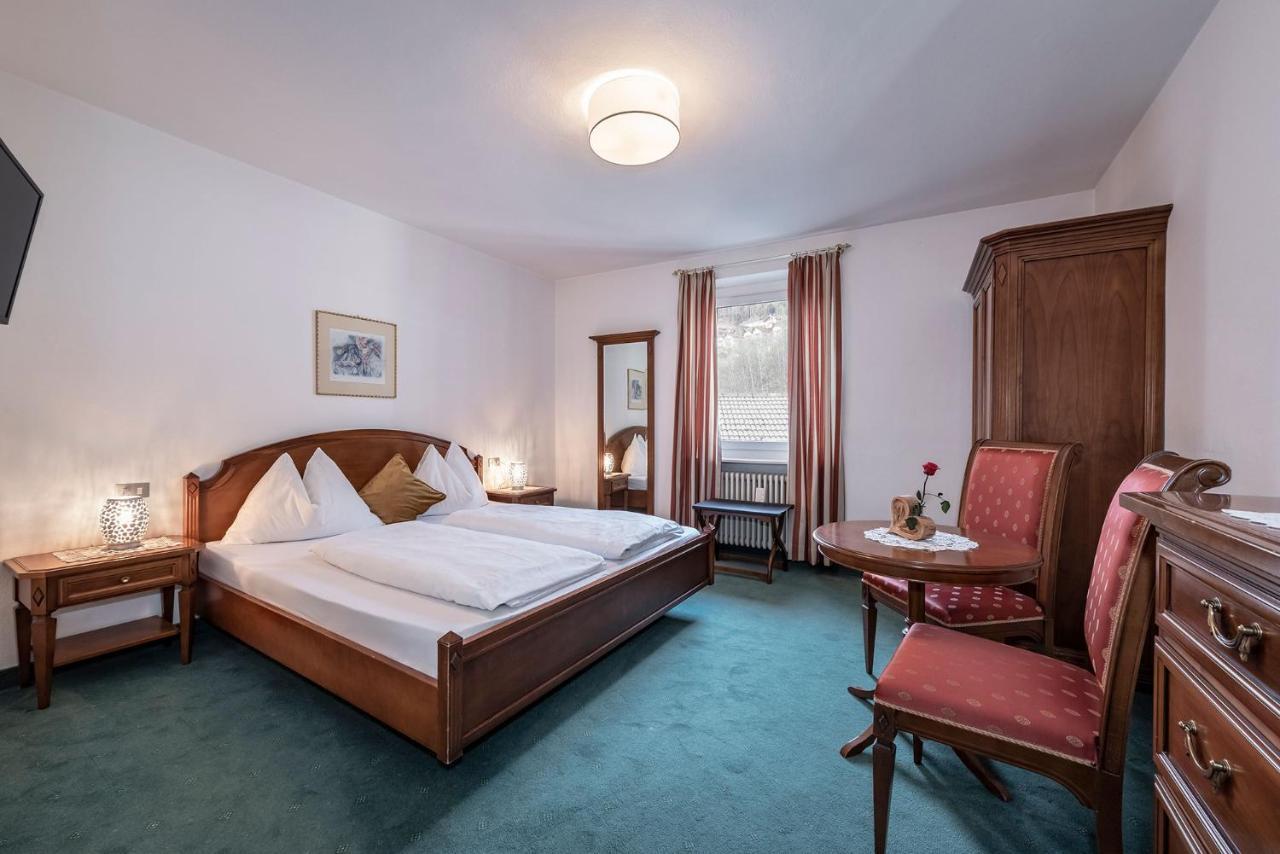 Hotel Weisse Lilie - B&B Rio di Pusteria Eksteriør billede
